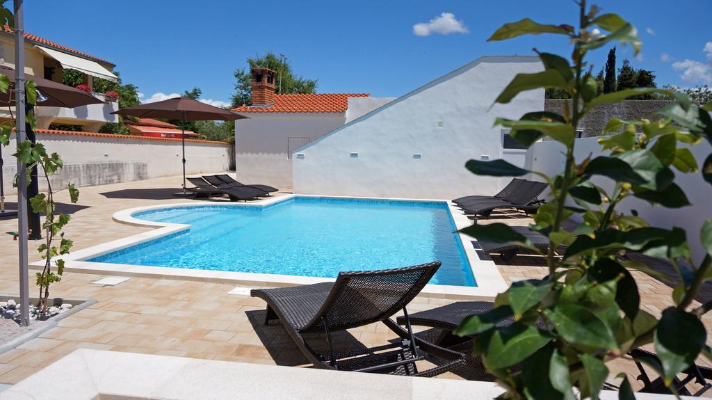 Apartments Roberta Kozino Luaran gambar